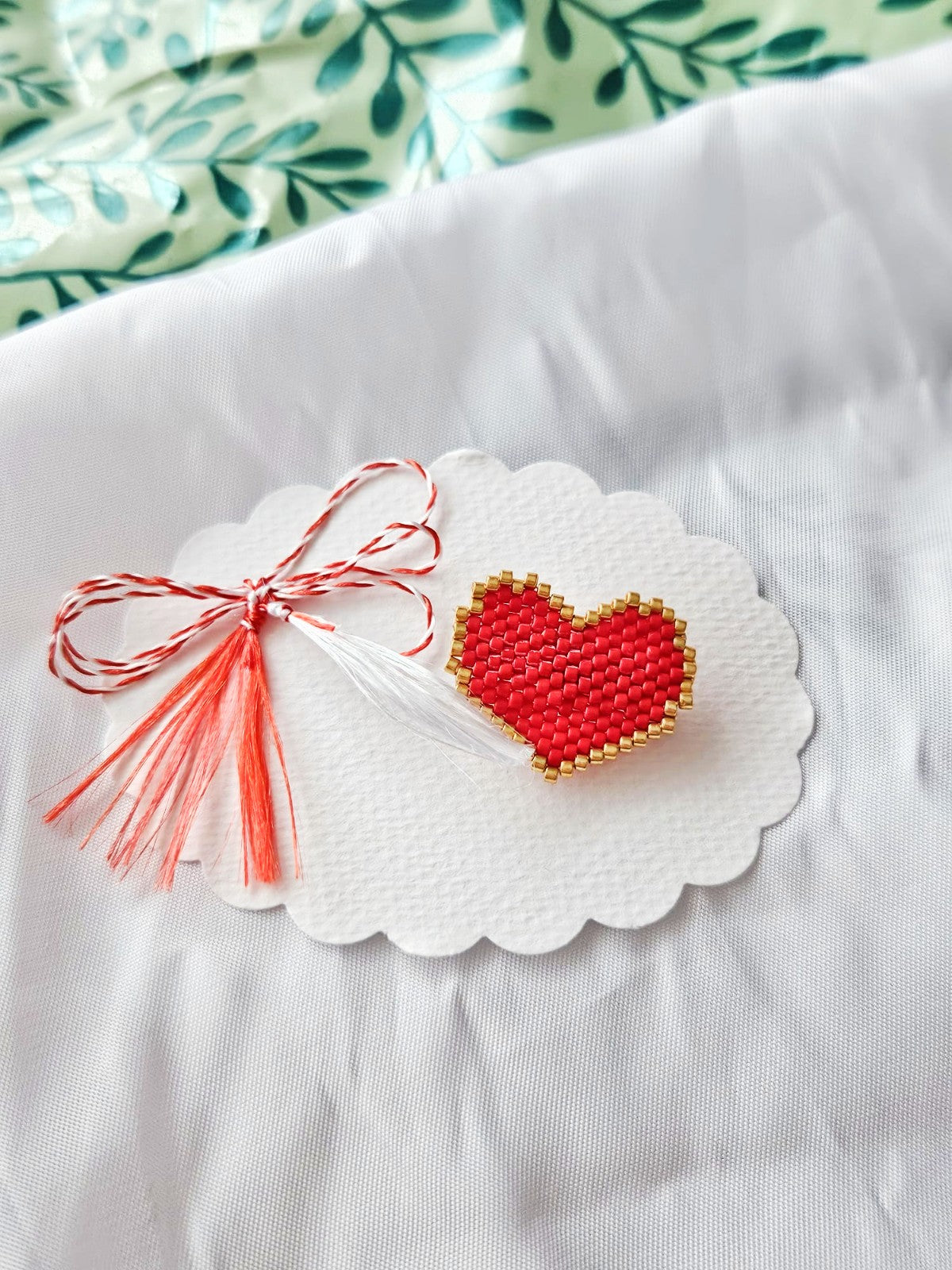 Brosa martisor inima rosie - ❤️ Creatii Delicate