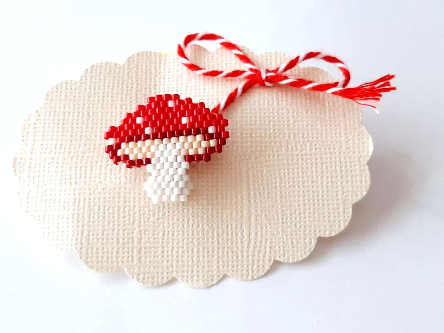 Brosa martisor ciupercuta - ❤️ Creatii Delicate