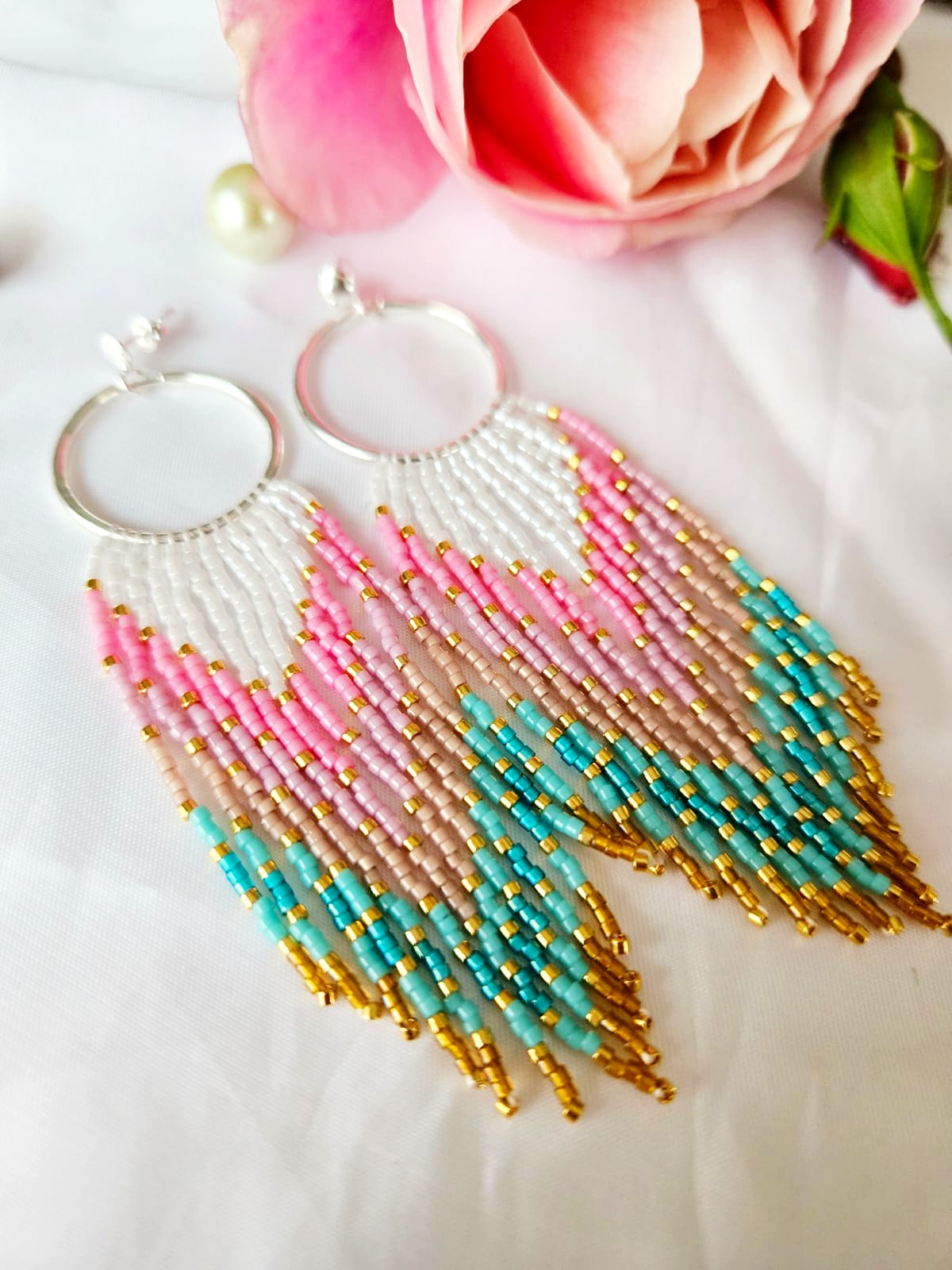 Cercei lungi franjuri cu cerc roz-turcoaz-auriu - ❤️ Creatii Delicate