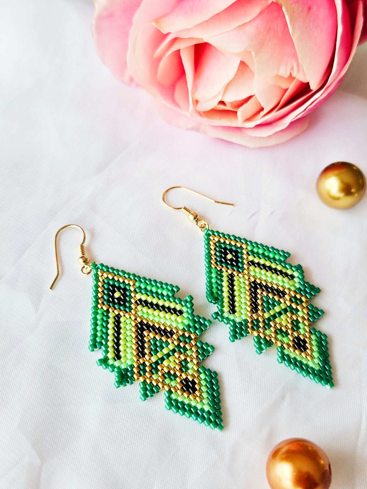 Cercei romb verde-negru-auriu mare - ❤️ Creatii Delicate