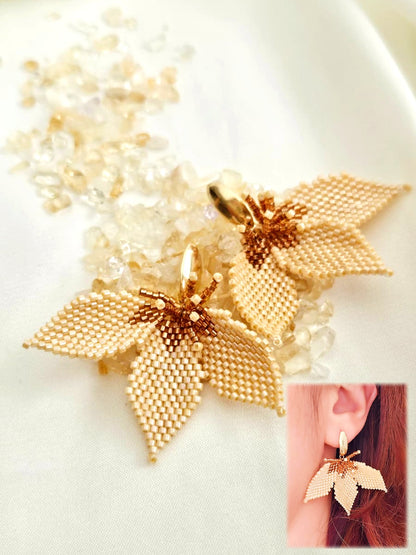 Cercei flori 3 petale - ❤️ Creatii Delicate 