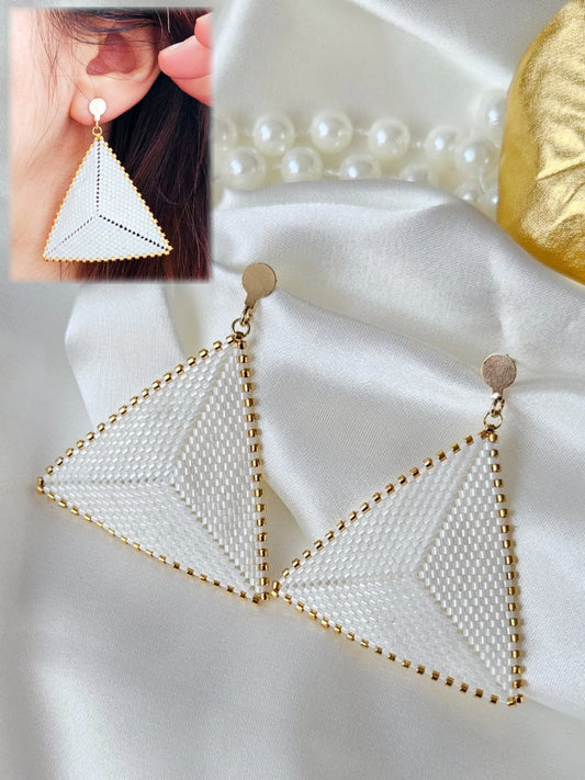 Cercei triunghi mare18 alb-auriu - ❤️ Creatii Delicate 