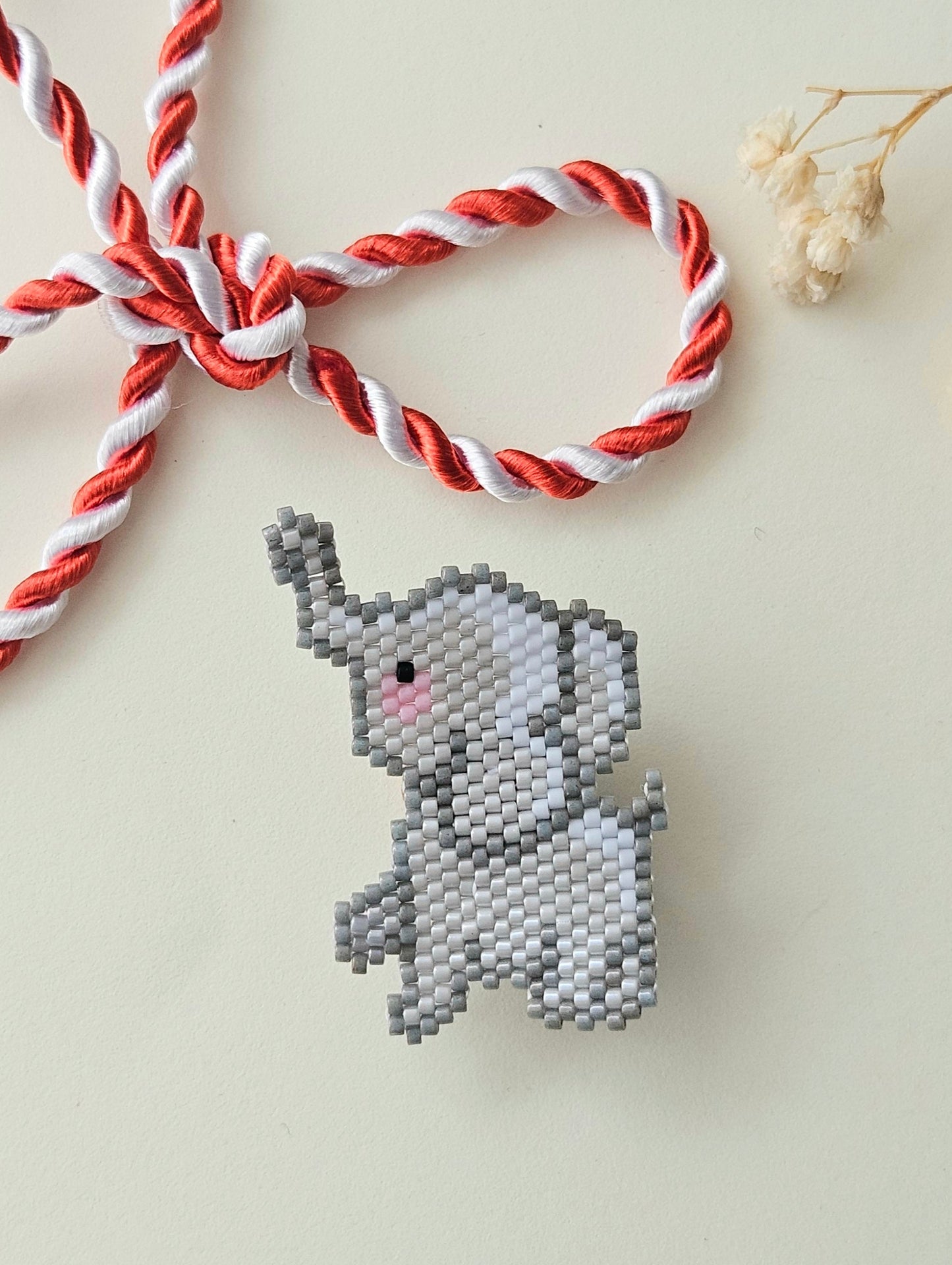 Brosa martisor elefant